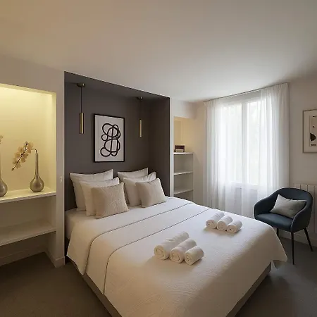 Notre Dame - Premium For 4