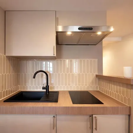 Notre Dame - Premium For 4