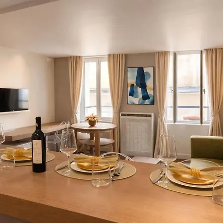 Notre Dame - Premium For 4 *