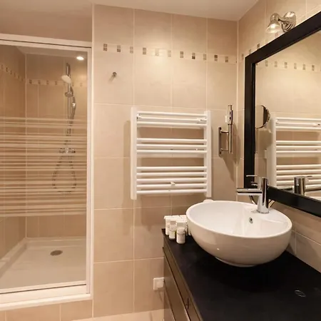 Notre Dame - Premium For 4