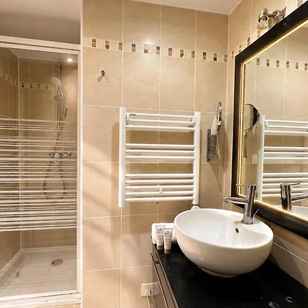 Apartmán Notre Dame - Premium For 4 *